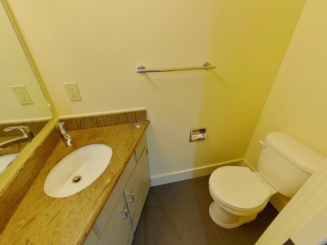 Photo - 2 Bedroom Condo In Fantastic Location!