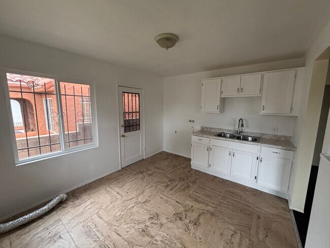 229 E 89th St Unit 229