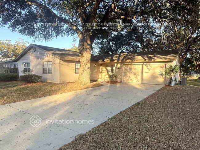 Building Photo - 4967 Magnolia Ave