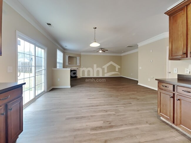 Photo - 1056 Whitlow Blvd