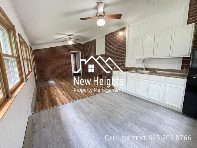 Photo - 102 Richter Dr Unit B