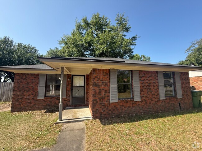 Building Photo - 209-p209 Garden Cir Rental