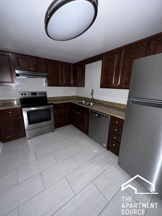 Building Photo - 525 N Quentin Rd Unit 303