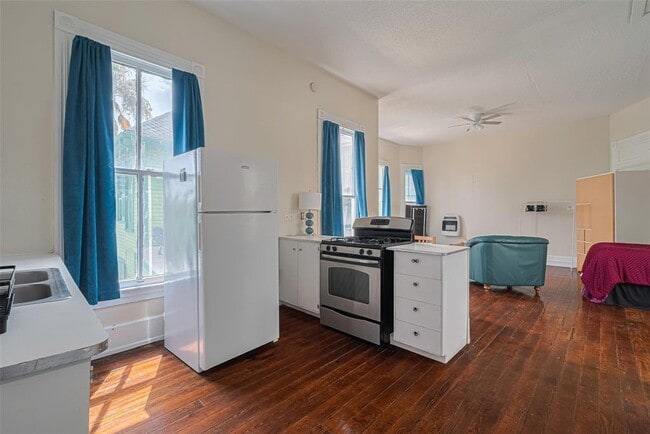 Photo - 1724 Postoffice St Apartment Unit 4