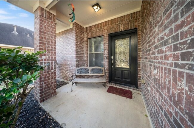 Photo - 18123 Hillock Glen Ln