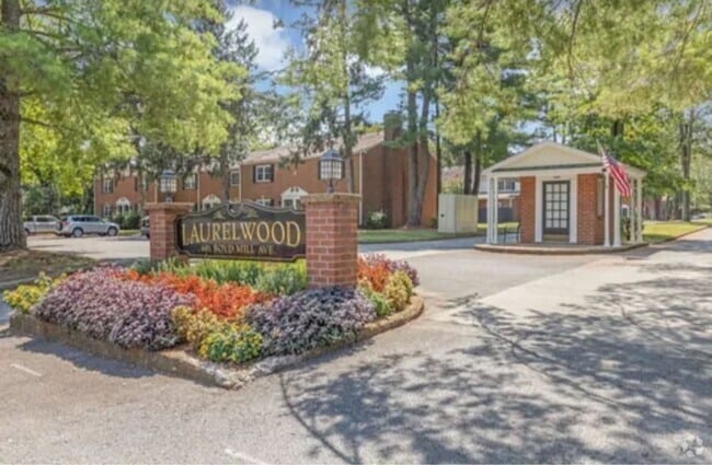Building Photo - Downtown Franklin!! Rental