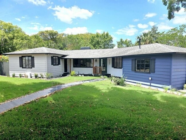 Building Photo - 905 W 11th Ave