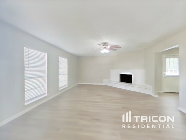 Photo - 22703 Post Gate Dr