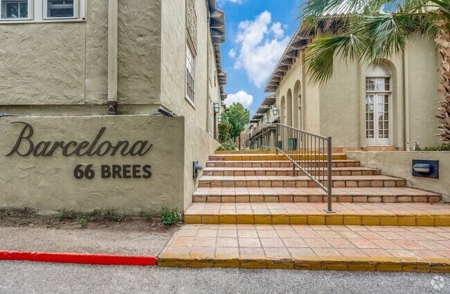 Building Photo - ONE BEDROOM CONDO ALAMO HEIGHTS