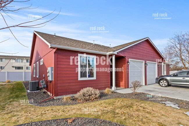 Building Photo - 304 S Marigold Ln Rental
