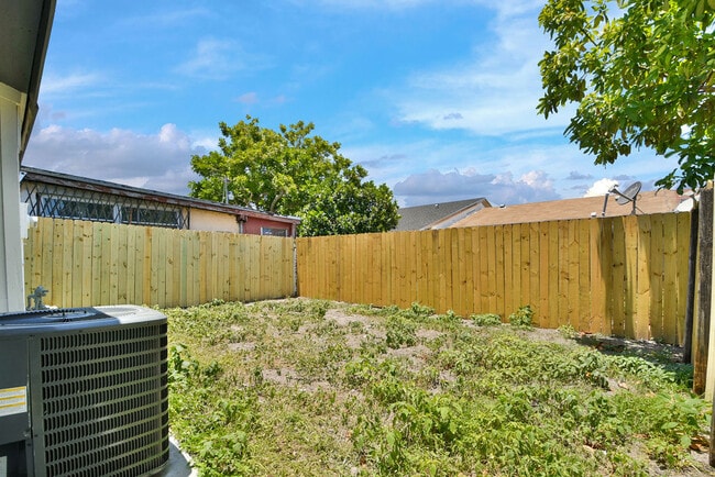 Photo - 18947 NW 45th Ave