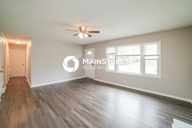 Photo - 3 Bedroom Pet-Friendly Home in Kansas City...