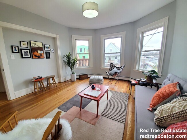 25 Kensington Ave Unit 2