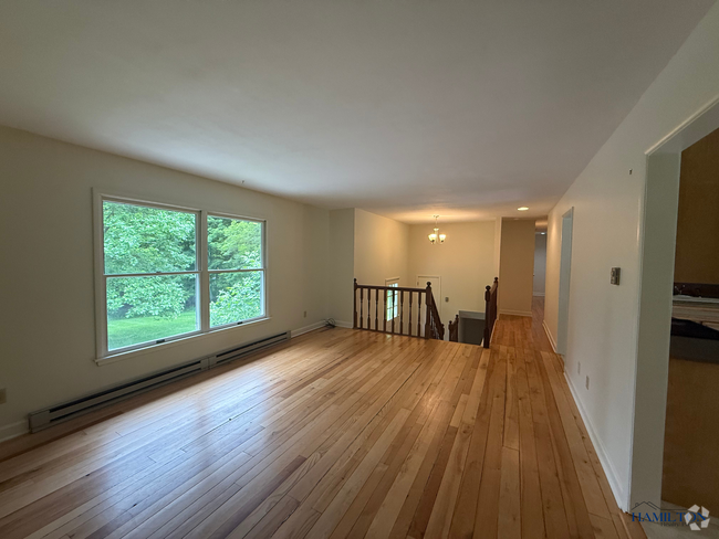 Building Photo - 4250 E Lake Rd Unit 1 Rental