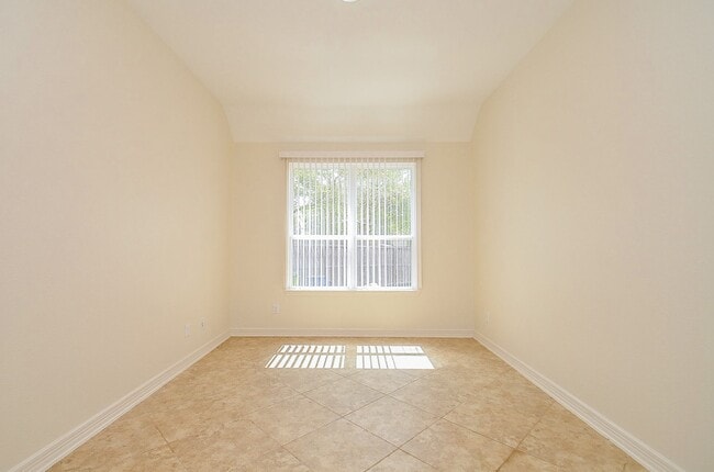 Building Photo - 6510 Arroyo Springs Ln