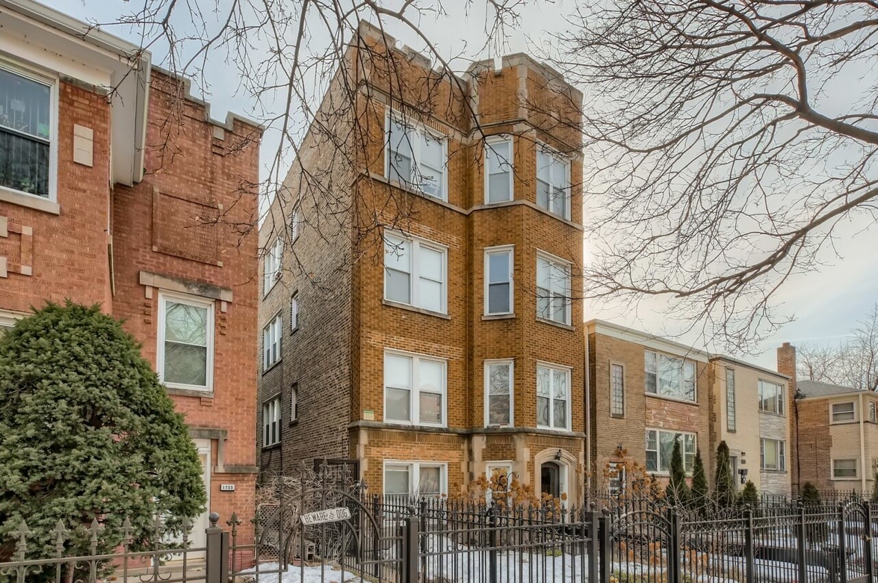Photo - 1757 W North Shore Ave Condo Unit 1B