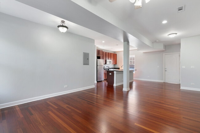 Photo - 7363 N Ashland Blvd Unit 2