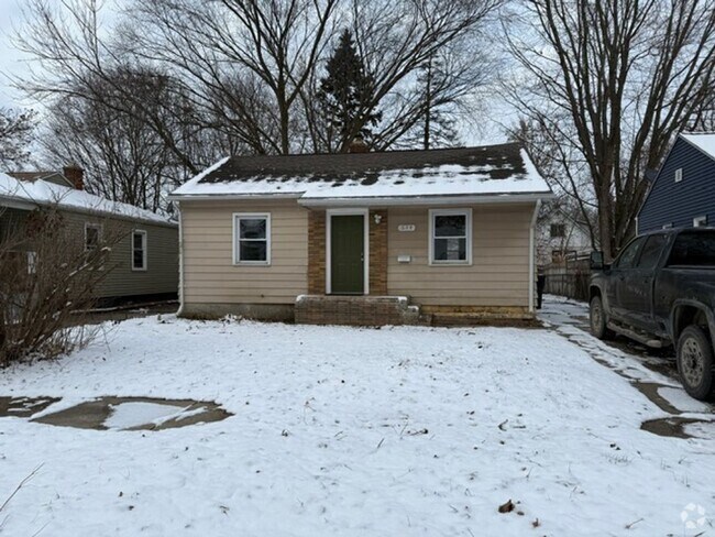 Building Photo - Charming 3-Bedroom Ranch with Basement in ... Rental