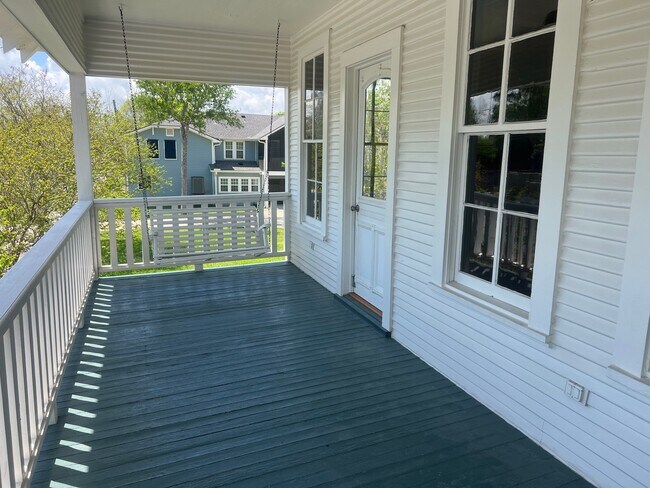 Photo - 618 Bayridge Rd