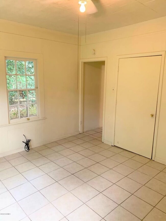 301 Sampson St Unit 2