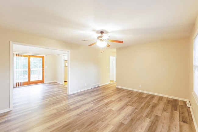 Photo - 9425 Goddard