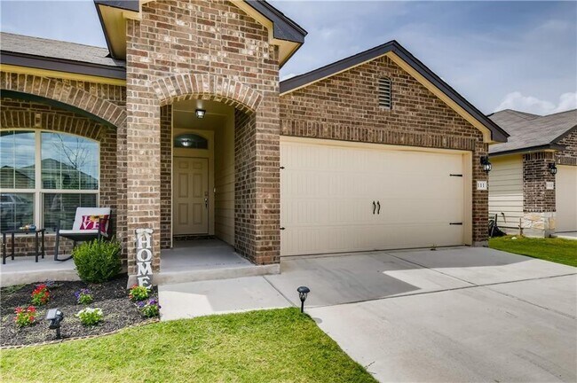 Photo - 111 Lillian Dr