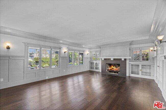 Photo - 344 S Kingsley Dr