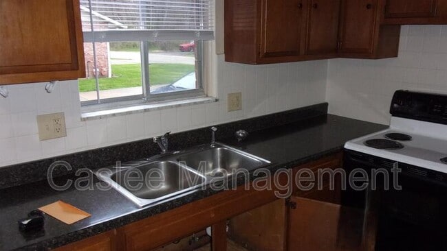 Photo - 460 Laurel Dr