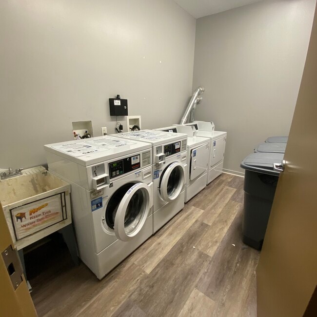 Photo - Bender Apartments