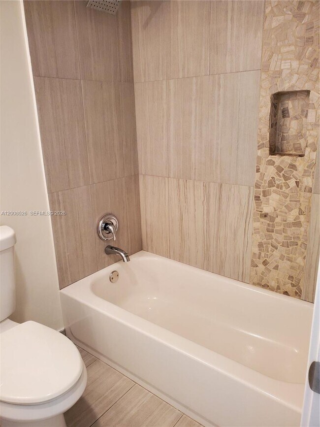 Photo - 1230 NE 139th St Unit 409