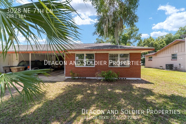 Building Photo - 3028 NE 7th Ln Rental