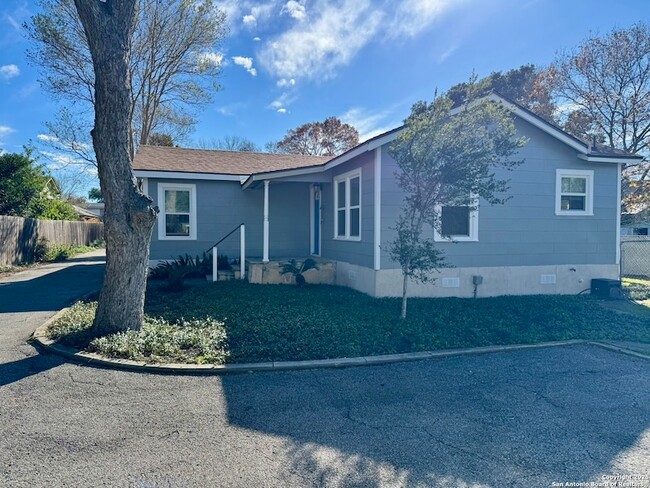 Photo - 207 E Terra Alta Dr