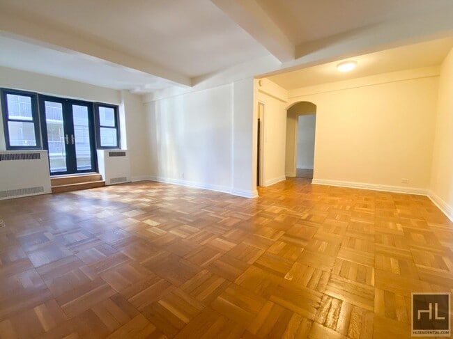 Building Photo - EAST 56 STREET Unit 10J
