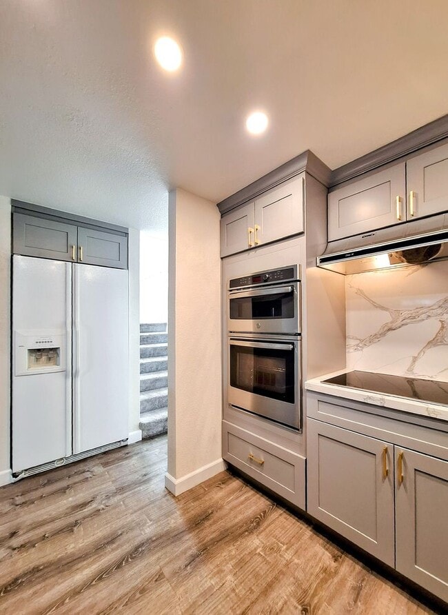 Photo - Spacious Two-Story 3bd Townhouse With Priv...