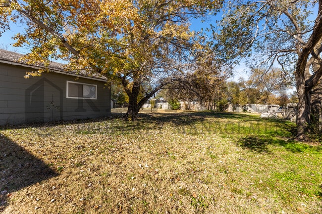 Photo - 1823 S Hiram St