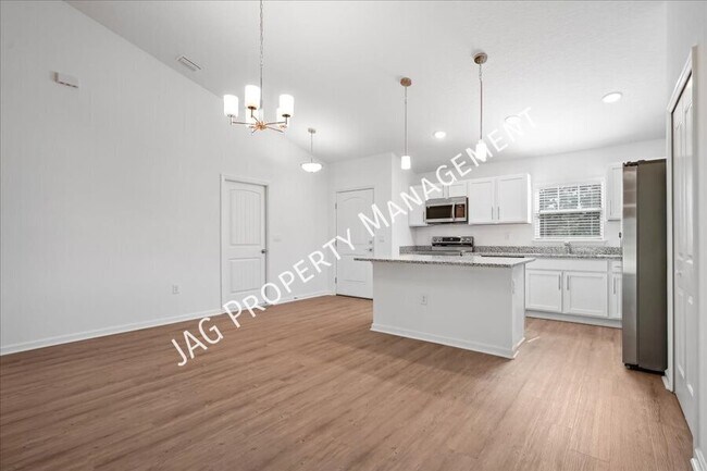 Photo - 1191 Valencia St SE