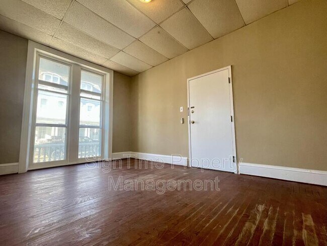 Photo - 222 Summit Ave Unit Apt 1F