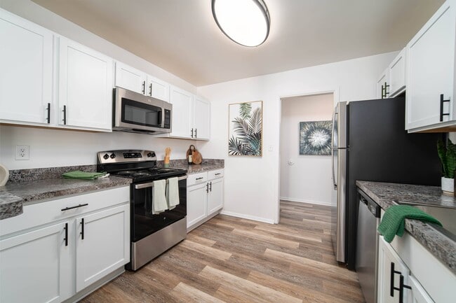 Photo - The Crossroads At Southfield Apartments