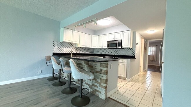 Building Photo - 1437 N Atlantic Ave Unit 105
