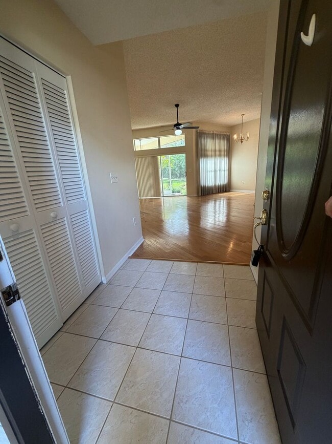 Photo - First floor condo in gated East Lake Woodlands of Oldsmar with one car garage