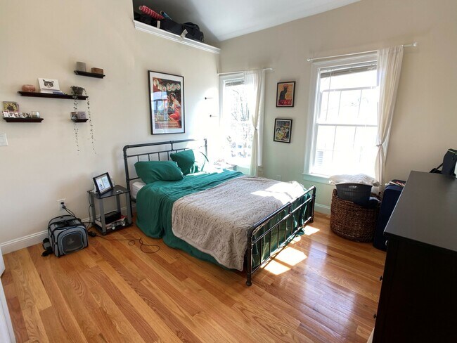 Photo - 14 Flint St Unit 1