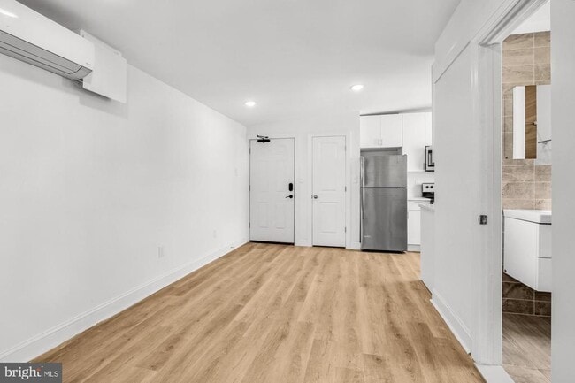 Photo - 2046 E Huntingdon St Unit 3F