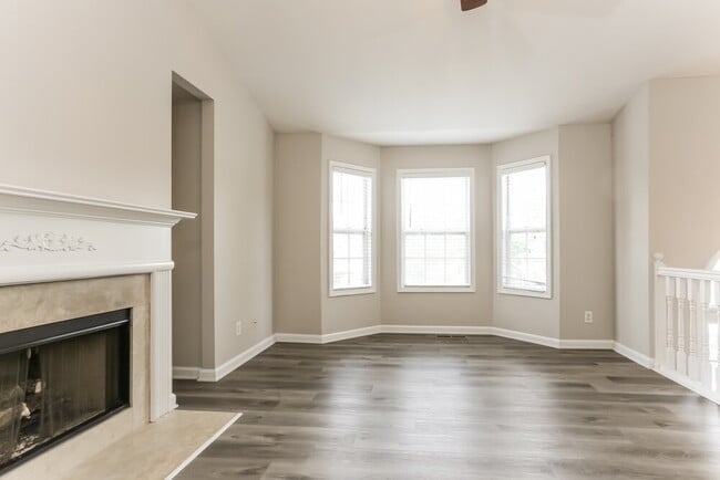 Photo - 7823 Cambridge Dr