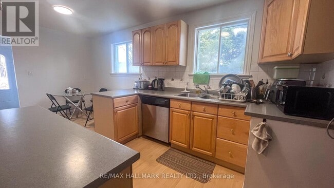 Photo - 758 Botany Hill Crescent