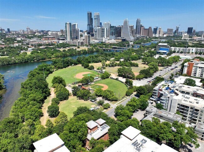 Building Photo - 1600 Barton Springs Rd Unit 4401 Rental
