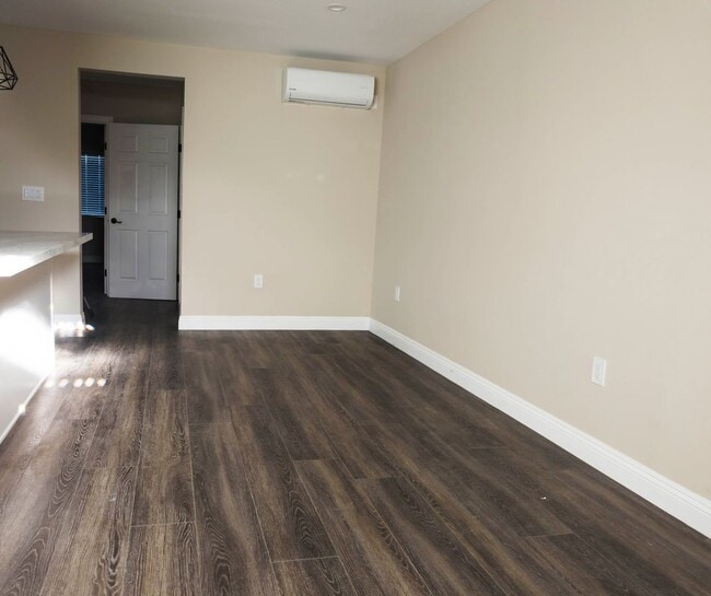 Photo - 410 N 5th St
