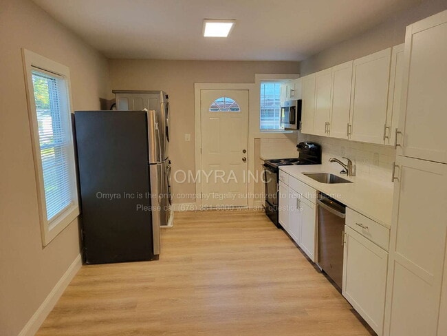Photo - Charming 2 Bedroom Duplex Unit in Atlanta! Apartamento