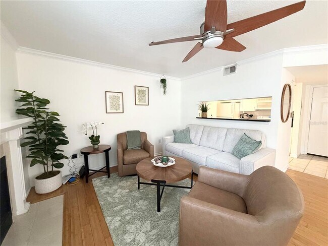1000 W Horatio St Unit 111