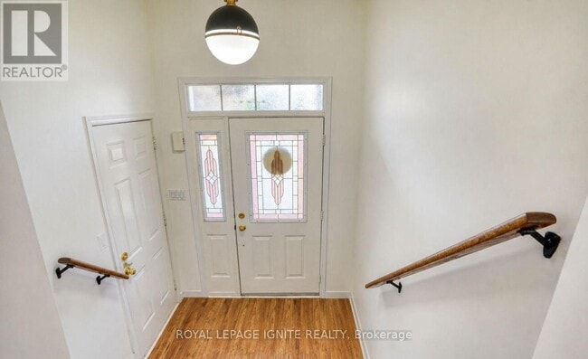 Photo - 604 Woodmount Crescent