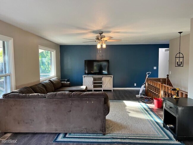 Photo - 3 br, 2.5 bath Triplex - 201 South 19th Av...